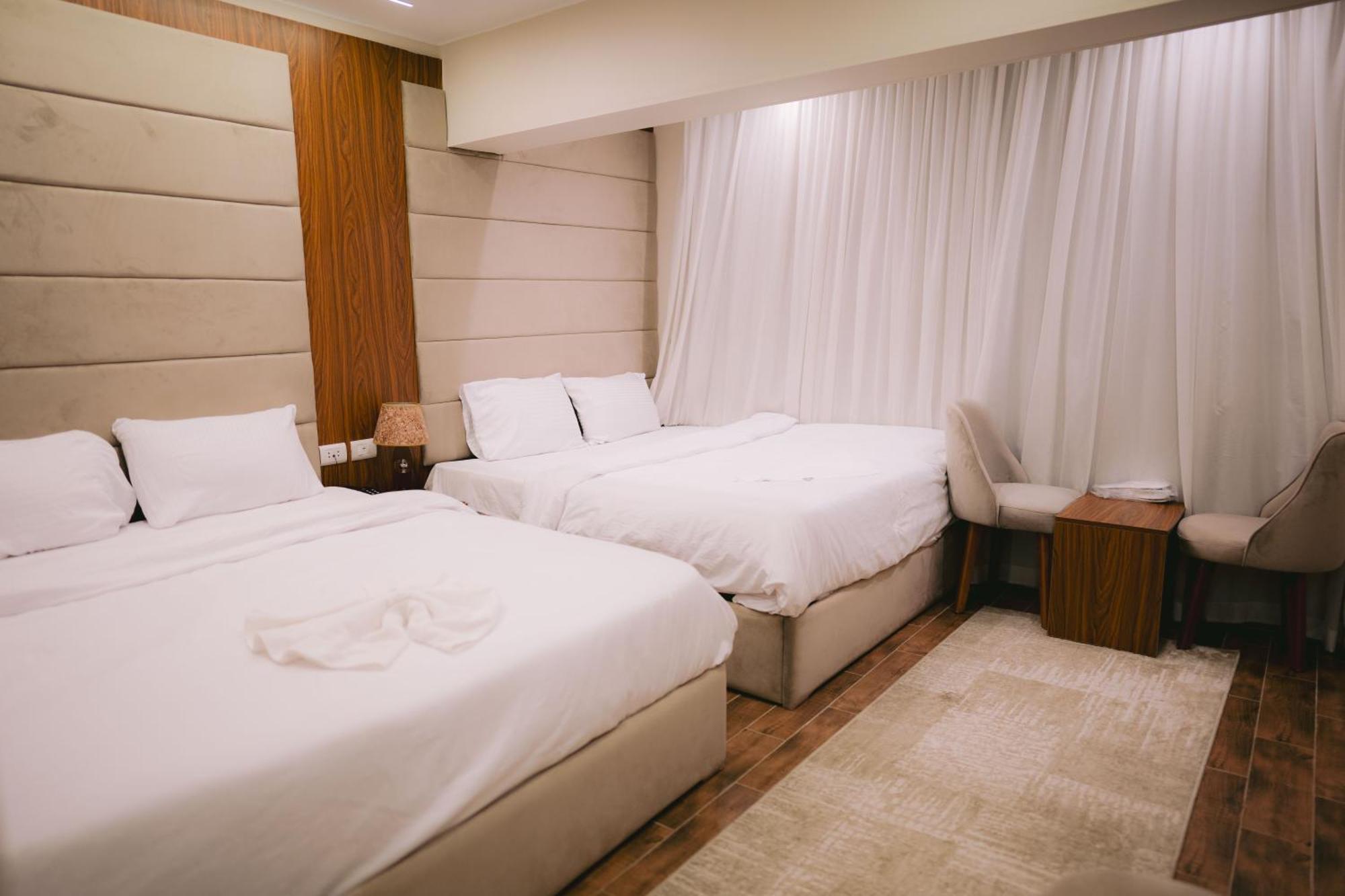 Tuya Pyramids Inn Kafret el-Gabal Екстериор снимка