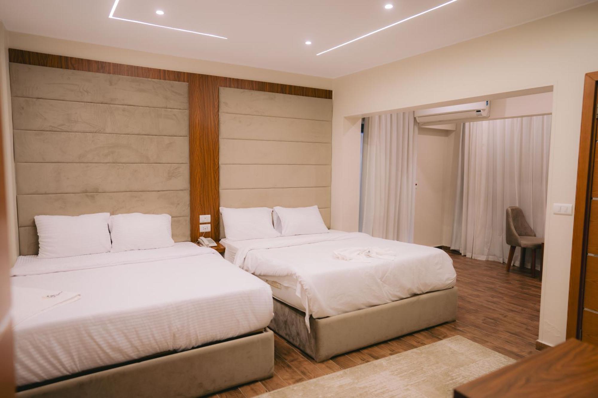 Tuya Pyramids Inn Kafret el-Gabal Екстериор снимка