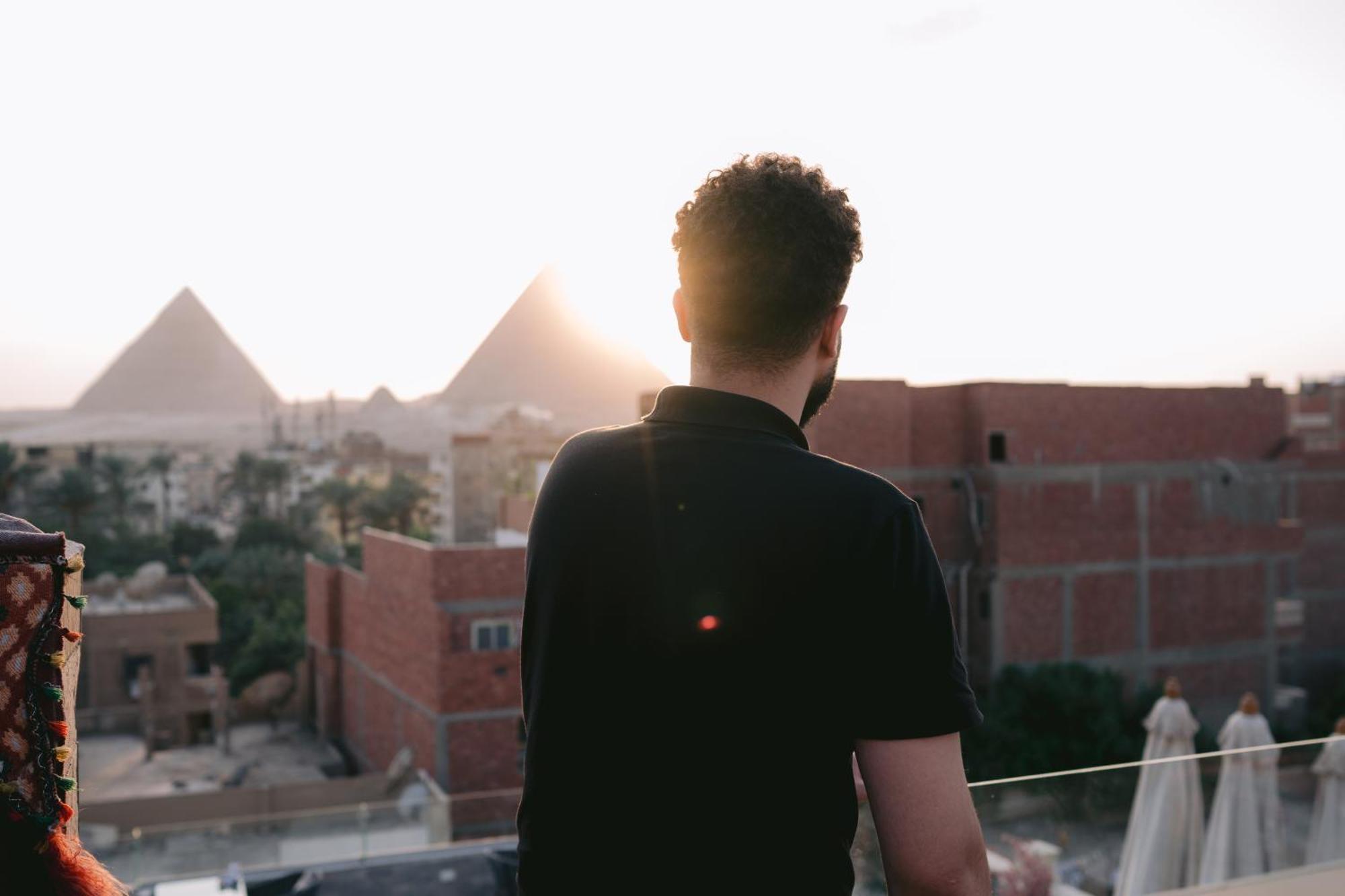 Tuya Pyramids Inn Kafret el-Gabal Екстериор снимка