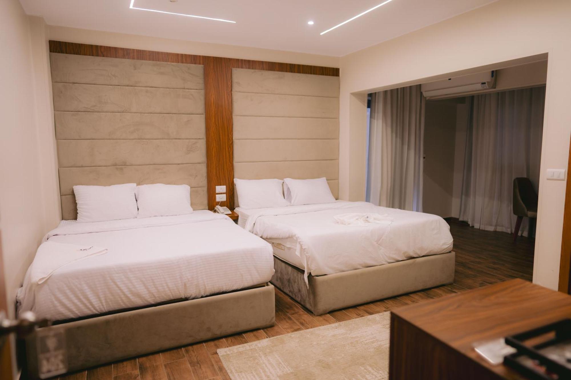 Tuya Pyramids Inn Kafret el-Gabal Екстериор снимка